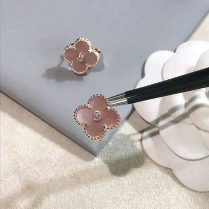 [⭐Renara]CLOVER MEDIUM 1 MOTIFS  PINK MOP DIAMOND EARRINGS