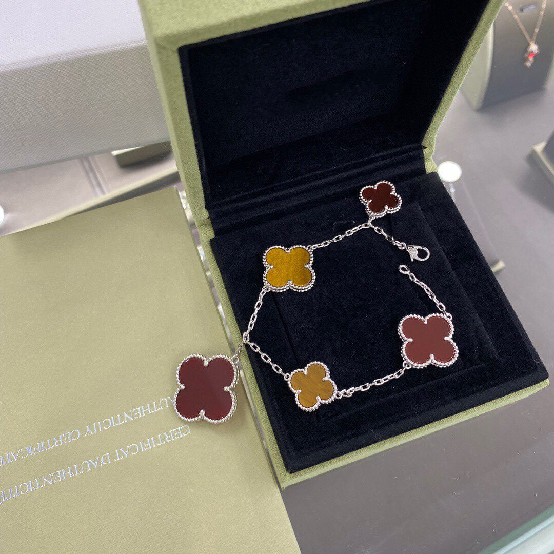 [⭐Renara]CLOVER 5 MOTIFS SIVLER CARNELIAN TIGER EYE BRACELET