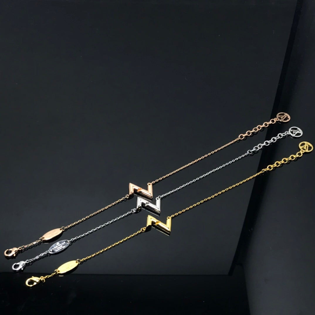 [⭐Renara]VOLT LV LOGO BRACELET