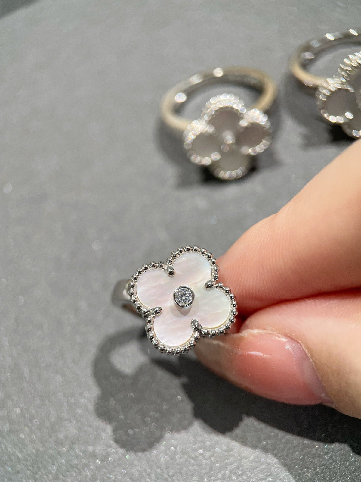 [⭐Renara]CLOVER SILVER MOP DIAMOND RING