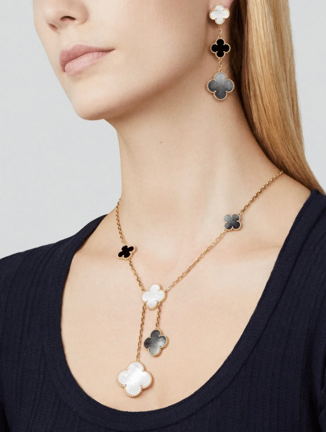 [⭐Renara]CLOVER 3 MOTIF MOP ONYX DARK MOP PINK GOLD EARRINGS