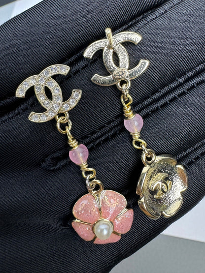 [⭐Renara]26C Pink Camellia Enamel Pendant with Double C Earrings
