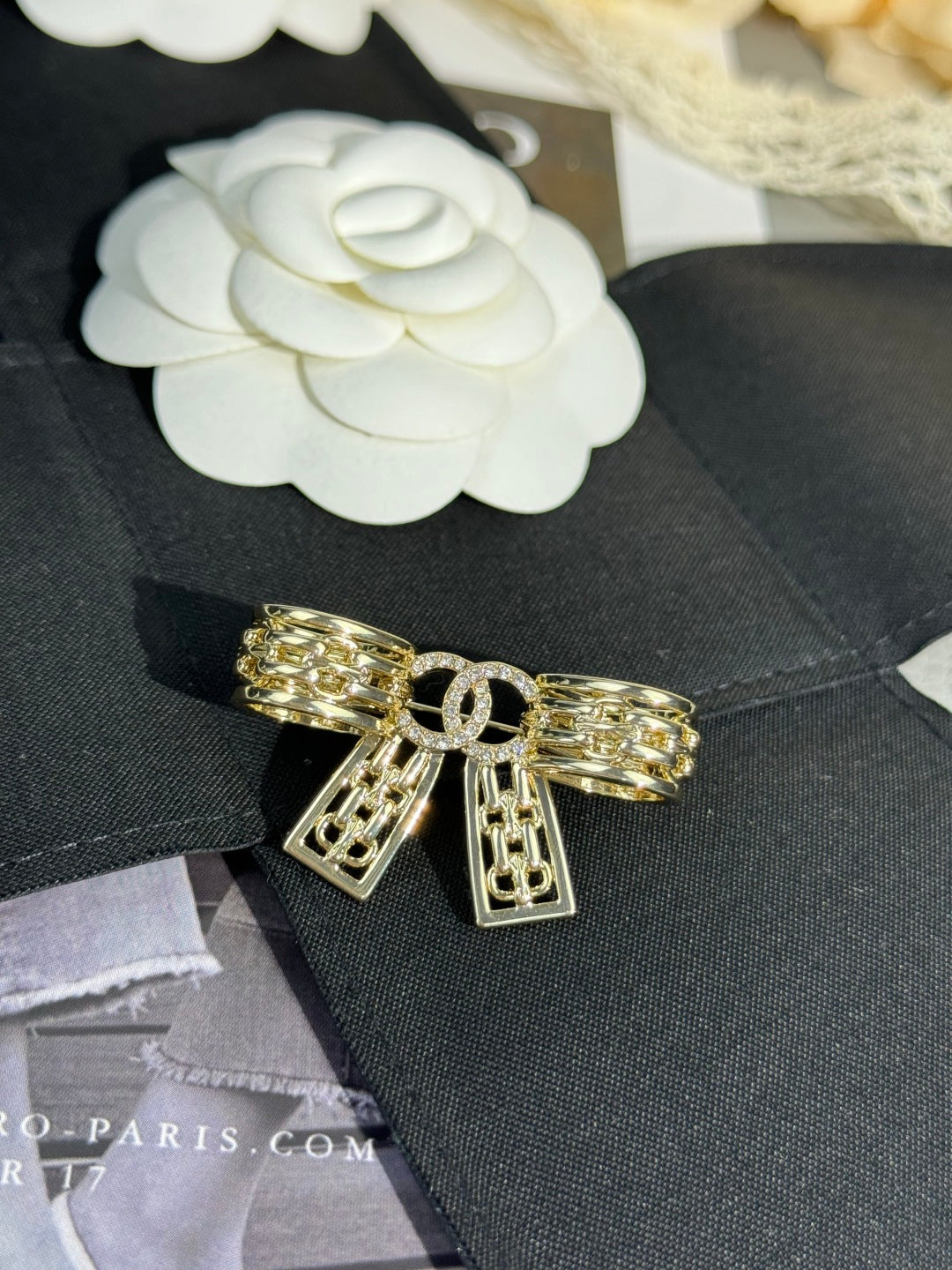 [⭐Renara]25K Hollow Bow Brooch