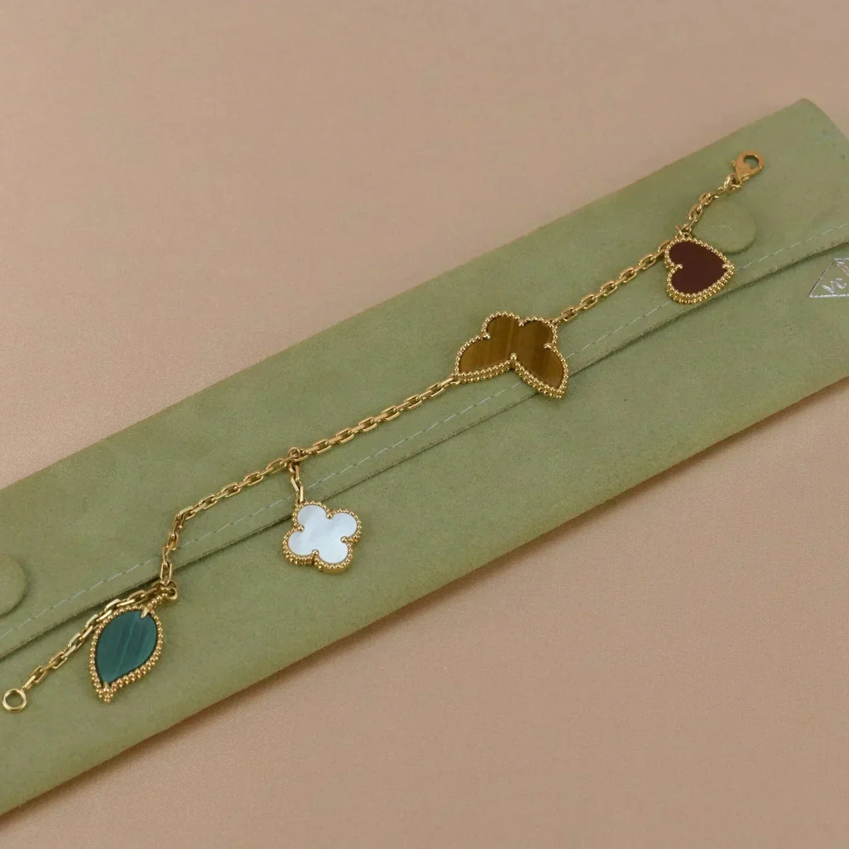 [⭐Renara]LUCKY SPRING 5 MOTIF GOLD BRACELET