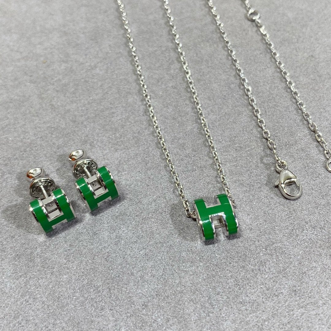 [⭐Renara]POP H GREEN NECKLACE SILVER AND GOLD