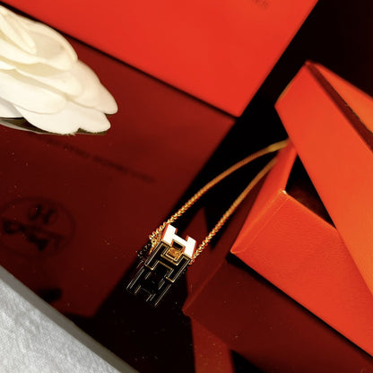 [⭐Renara]H WHITE SQUARE GOLD NECKLACE