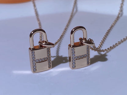 [⭐Renara]HM ADVANCED NICHE LOCK HEAD NECKLACE DIAMONDS