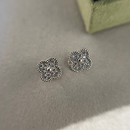 [⭐Renara]CLOVER MINI DIAMOND STUD EARRINGS
